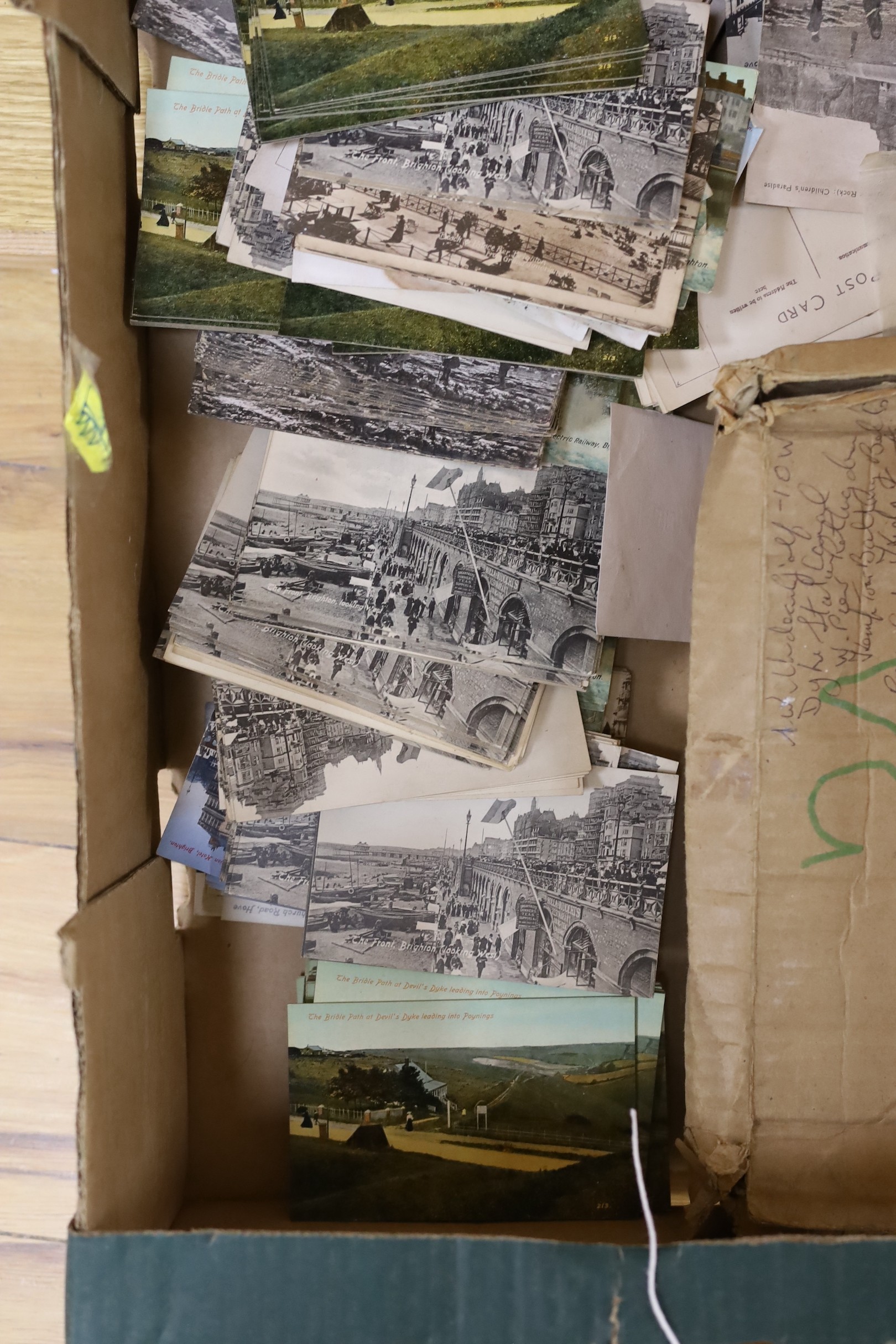 A quantity of early 20th century postcards